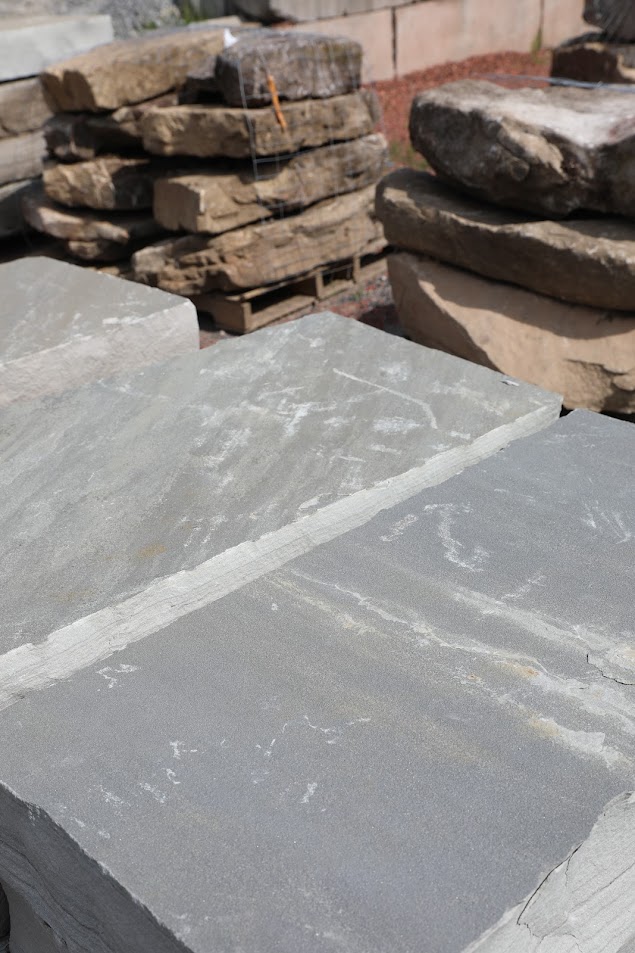 Tennessee 3FT Grey Steps in Stone Yard