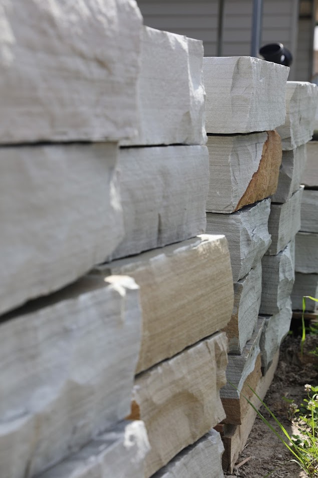 Tennessee 3FT Grey Steps in Stone Yard